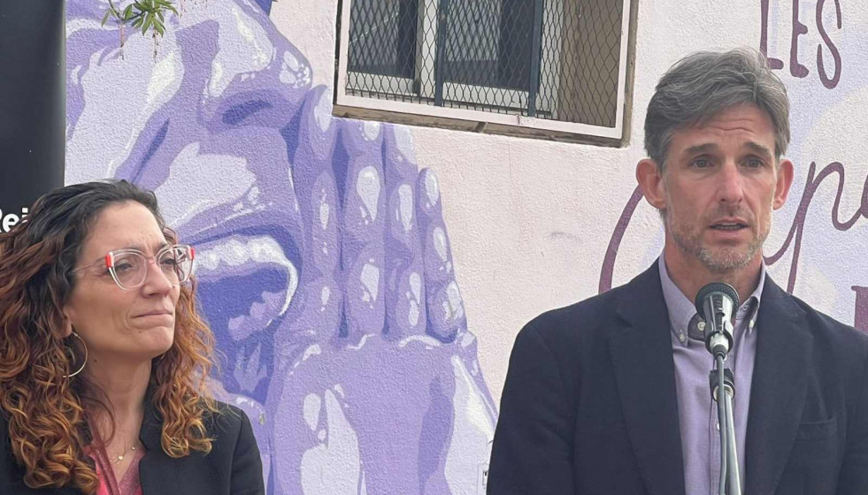 El alcalde de Molins, Xavi Paz, y la concejala Jessica Revestido