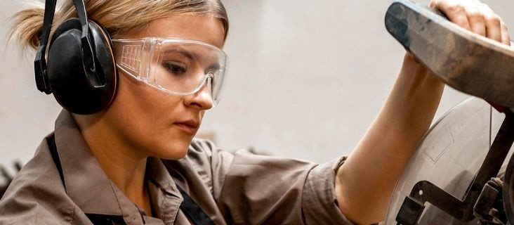 EuropaPress 6253948 mujer trabajando