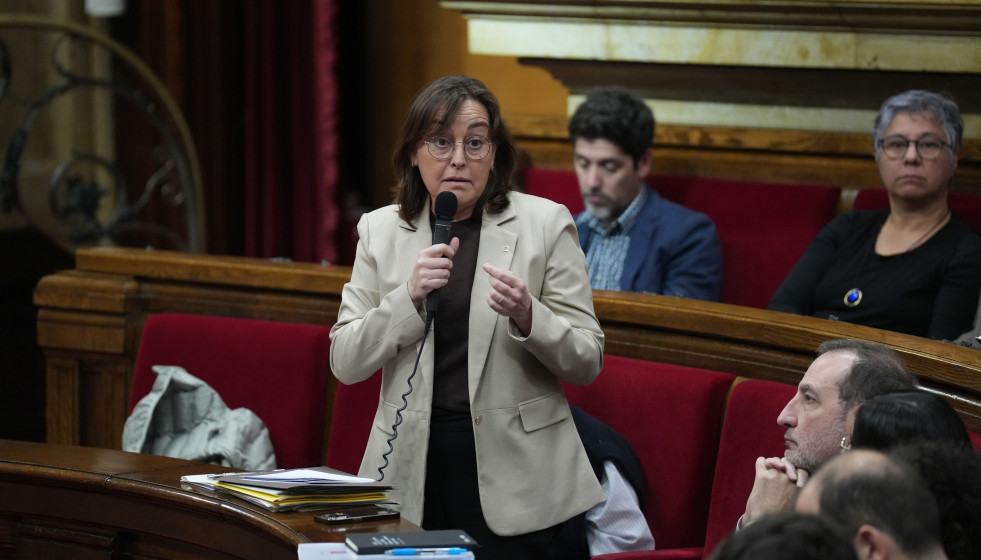 Archivo - La consellera de Territorio, Silvia Paneque, durante el pleno del Parlament de Catalunya, en una imagen de archivo