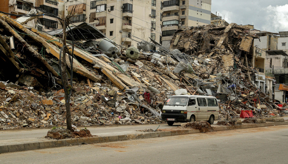EuropaPress 7394162 march 25 2026 beirut beirut lebanon public transportation van carrying