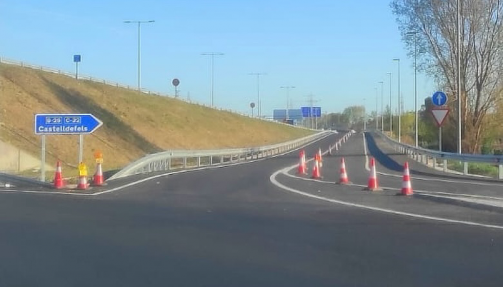 ACTUALITZACIÓ   Ja està obert el ramal de sortida de la rotonda el·líptica de la B 25 cap a Cast