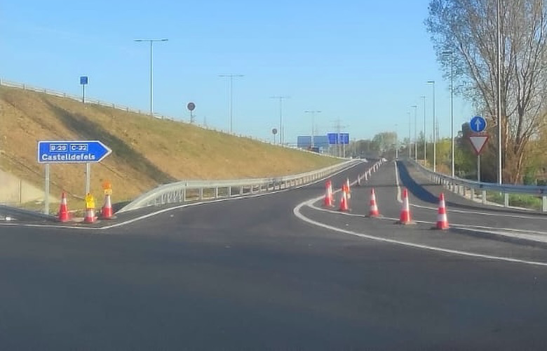 ACTUALITZACIu00d3   Ja estu00e0 obert el ramal de sortida de la rotonda elu00b7lu00edptica de la B 25 cap a Cast