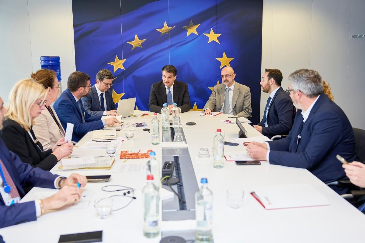 P 069419 00 01 02 HIGH 531016