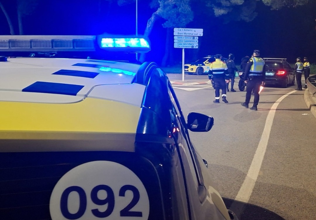 ud83dudea6ud83dudcf1 Un segon de descuit pot canviar ho tot  Campanya de control de distraccions i semu00e0forsDel 6 (2)