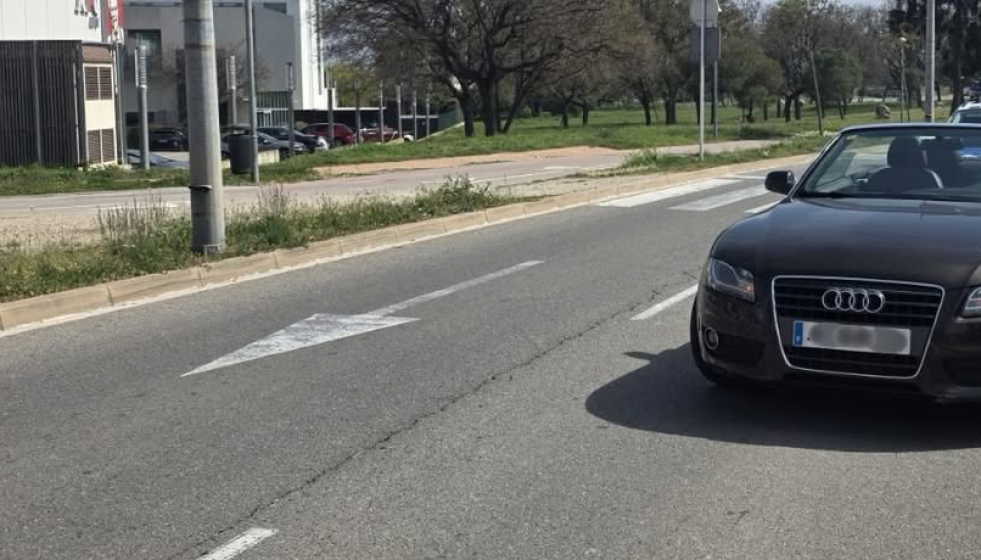 🚗 Localitzem un cotxe robat... engegat, al mig d’un carril de circulació i sense conductorAhir,