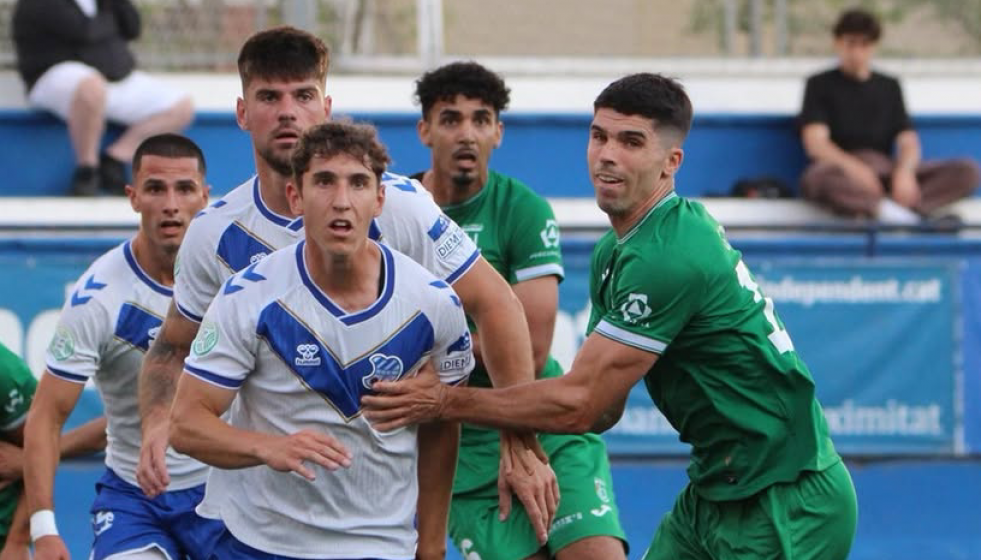 ⏱ 𝗗𝗘𝗦𝗖𝗔𝗡𝗦 al Nou Sardenya. ⚽️ @ceeuropa B 1️⃣ 0️⃣ #UECornellà  #EuropaBCornellà #TerceraF