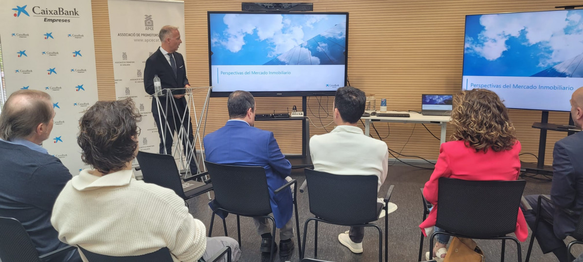 Foto3 Luu00edsLu00e1zaro CaixaBank