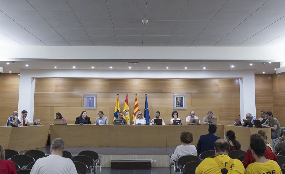 20260427 Ple extra pressupostos 2026