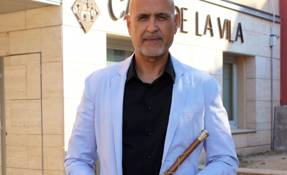 Sergi Busquets amb vara alcaldia  1