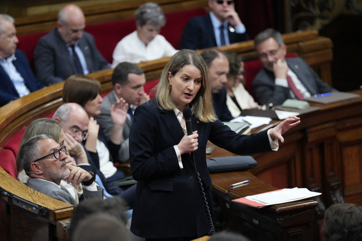 EuropaPress 7482466 consellera derechos sociales monica martinez bravo sesion plenaria