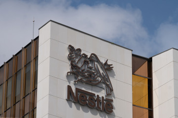 Archivo - Fachada de la sede de Nestlé España en Esplugues de Llobregat (Barcelona)