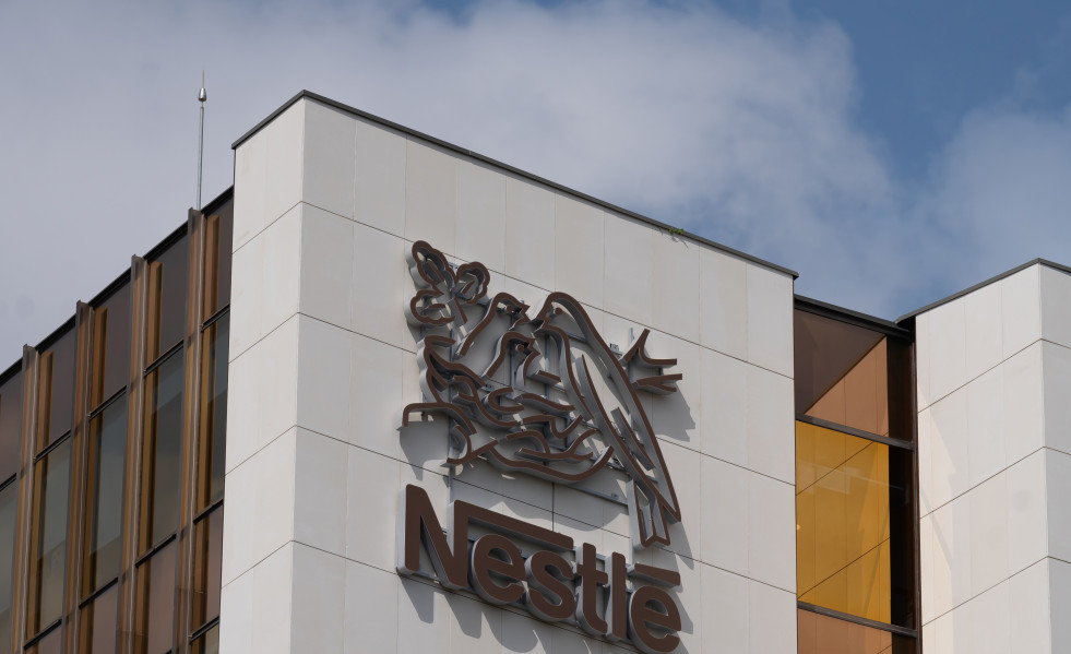 Archivo - Fachada de la sede de Nestlé España en Esplugues de Llobregat (Barcelona)