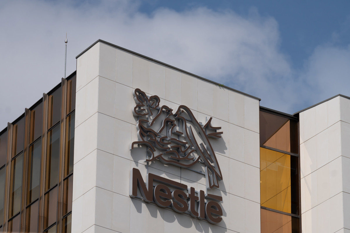 Archivo - Fachada de la sede de Nestlé España en Esplugues de Llobregat (Barcelona)