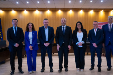 Lres conseller dalmau 140526 0034 redim enc w518 h388