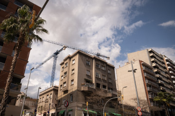 EuropaPress 5148123 fachada edificio 25 abril 2023 barcelona catalunya espana oferta viviendas (1)