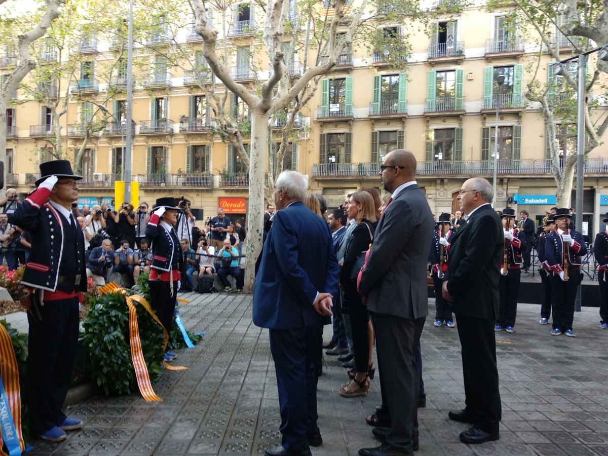 Govern 11s ofrenda