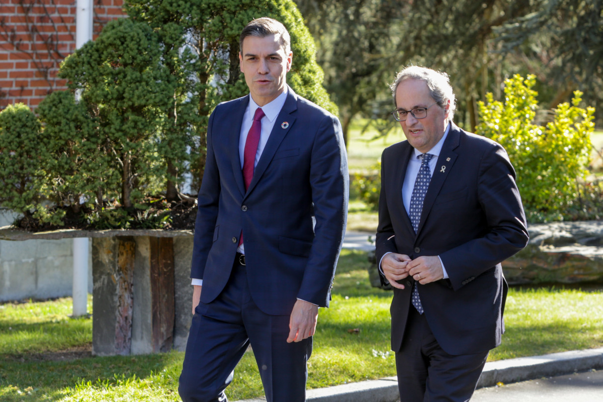 L presidente del Gobierno, Pedro Sánchez, recibe a la delegación designada por el Govern de Cataluña encabezada por el president de la Generalitat, Quim Torra,
