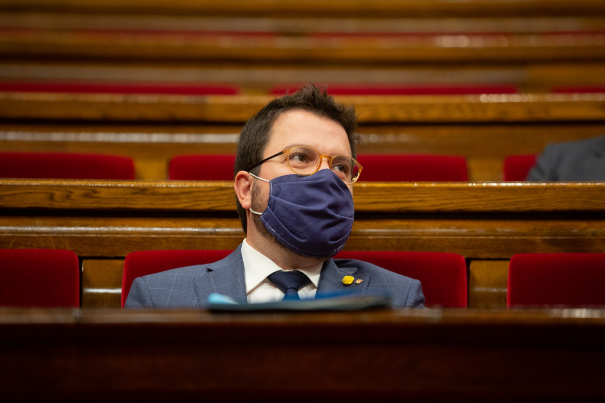 El presidente en funciones de la Generalitat, Pere Aragonés, durante un pleno celebrado en el Parlament de Cataluña para tratar la crisis sanitaria del coronavirus, en Barcelona, Catalunya, (España), a 6 de octubre de 2020.