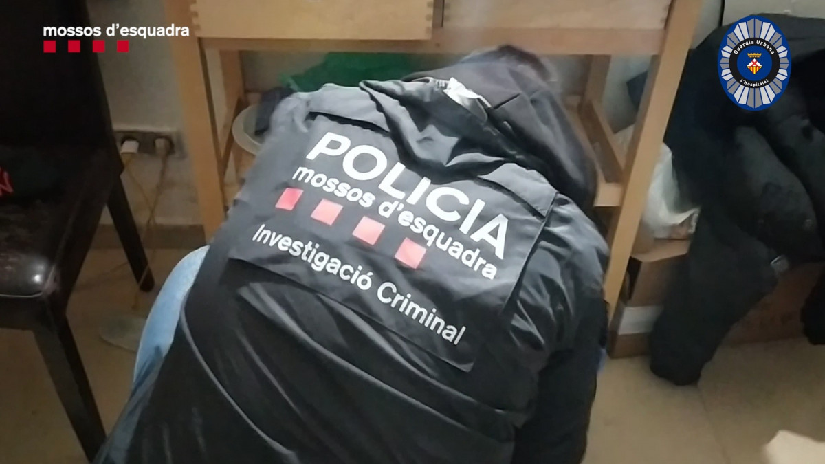 EuropaPress 3489340 cuatro detenidos narcopiso lhospitalet llobregat barcelona