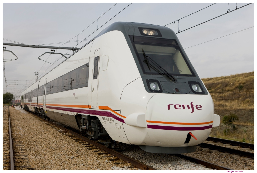 Tren de Renfe de  Media Distancia