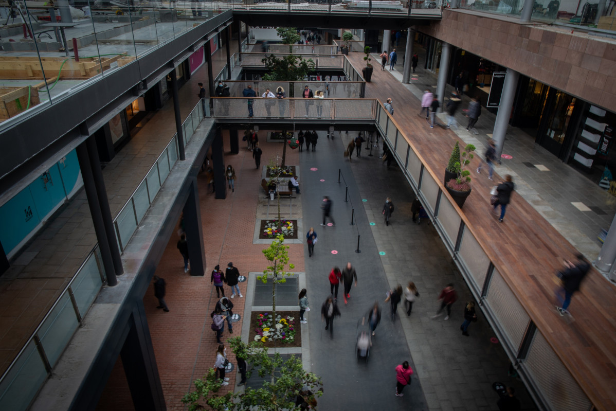 Archivo - El centre comercial La Maquinista a Barcelona durant la pandèmia (arxiu)