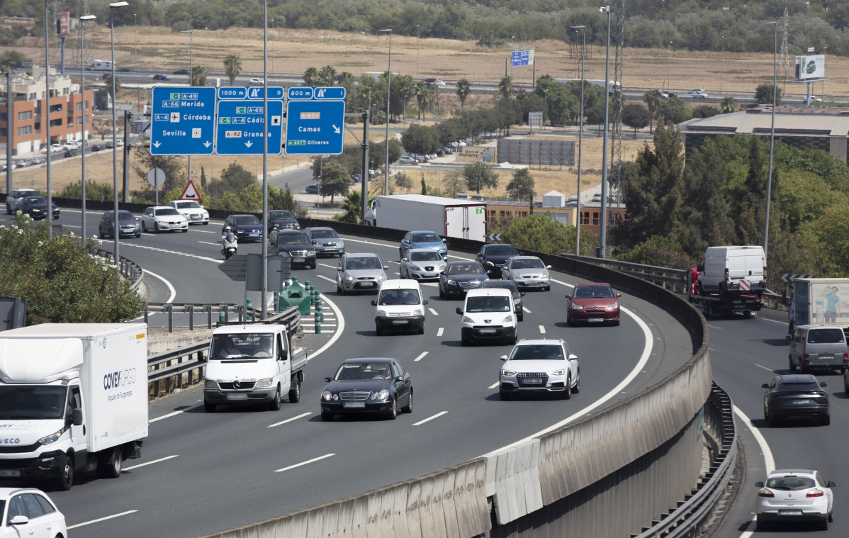 La autovía A-49 sentido Huelva-Portugal. A 27 de agosto de 2021. En Sevilla (Andalucía,España).