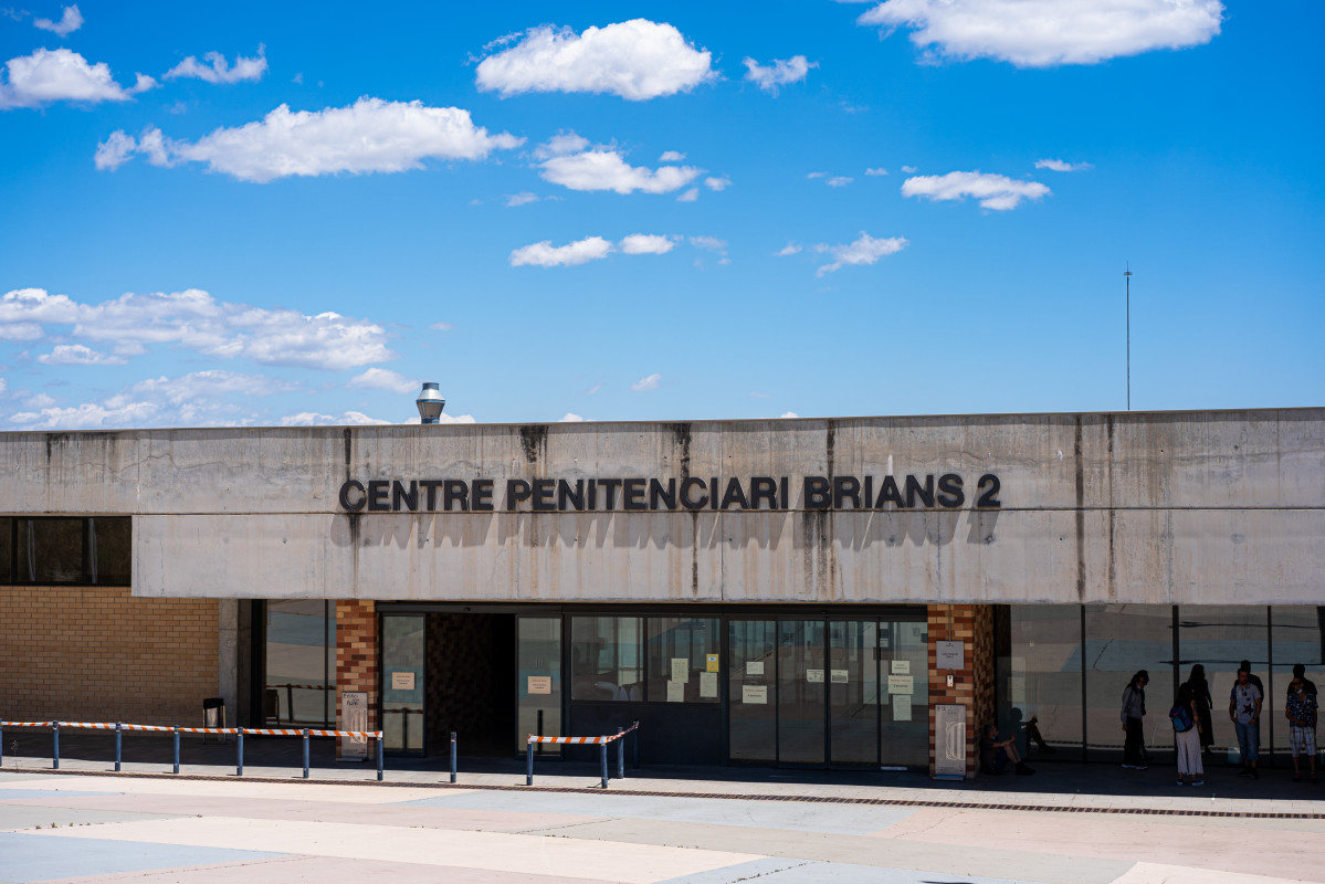 Archivo - Fachada del Centro Penitenciario Brians 2 de Barcelona