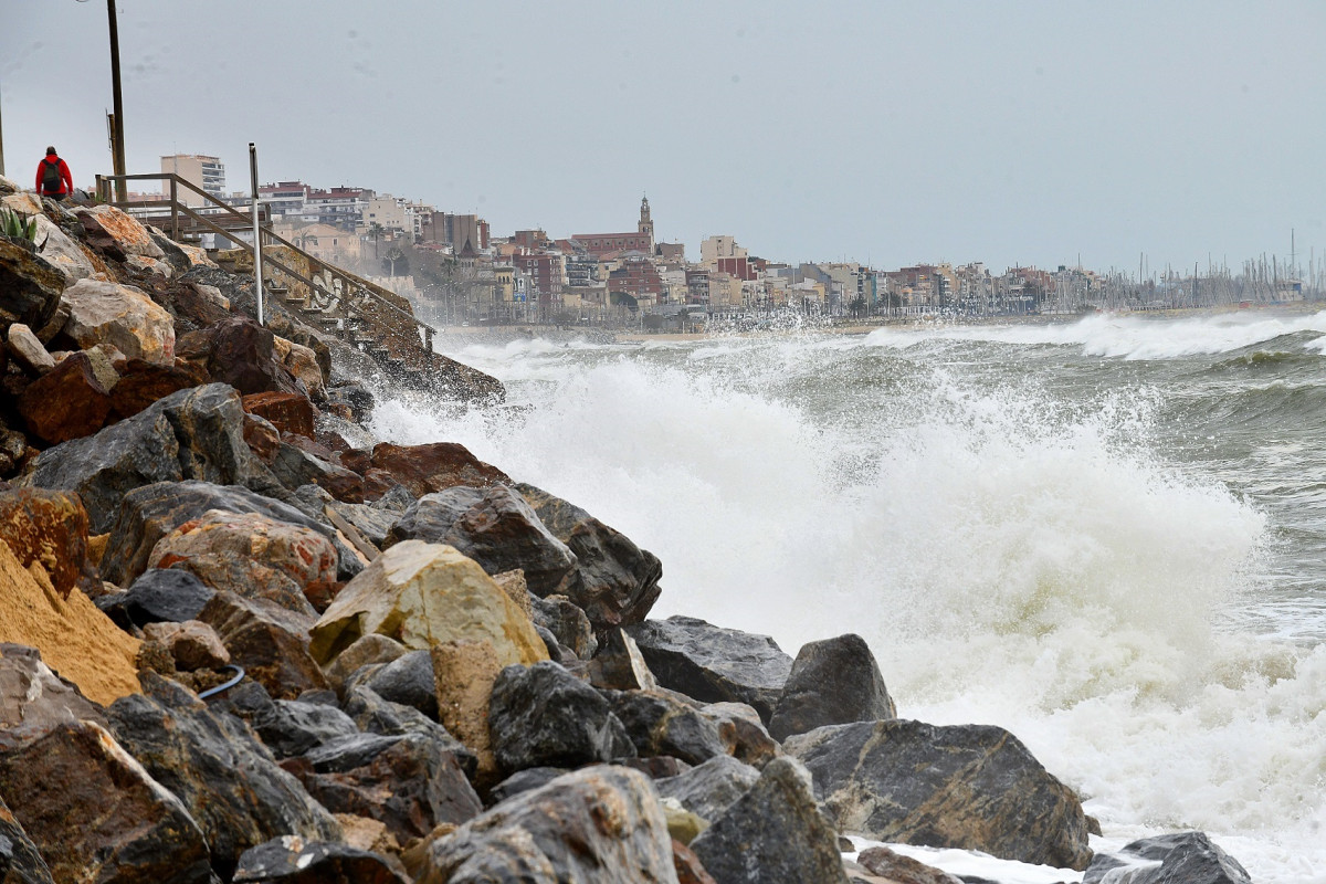 Playa de Montgat en el temporal marítimo de la borrasca Celia