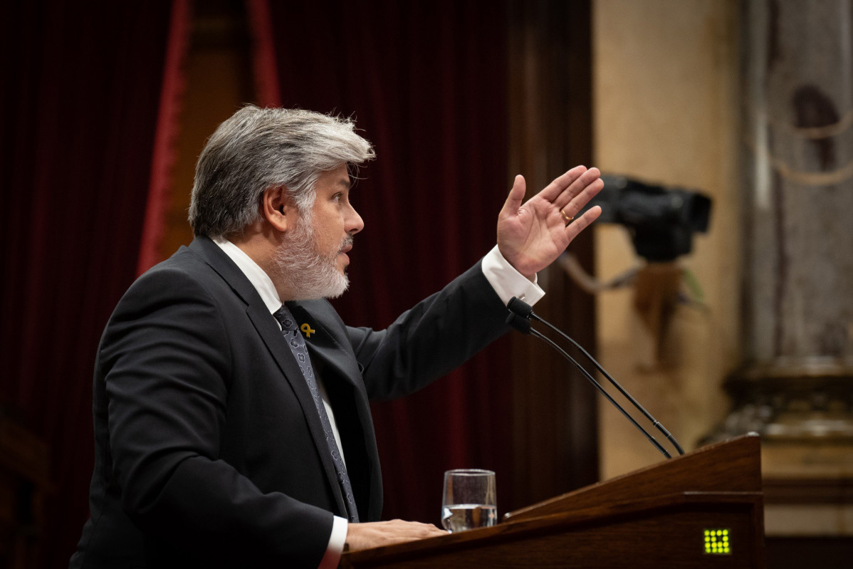 El presidente del grupo de Junts en el Parlament, Albert Batet, en el Debate de Política General